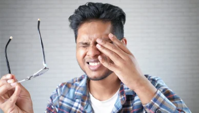 When Should You Visit an Eye Specialist? 10 Warning Signs You Shouldn’t Ignore